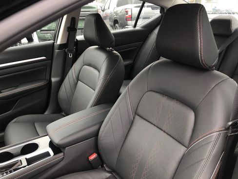 New 2025 Nissan Altima 2.5 SR w/ SR Premium Package image 21