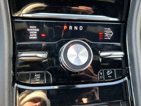 Used 2022 Jeep Grand Cherokee Overland image 16