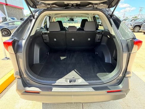 Used 2025 Toyota RAV4 XLE AWD/4WD image 24
