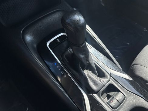 Used 2020 Toyota Corolla LE FWD image 25