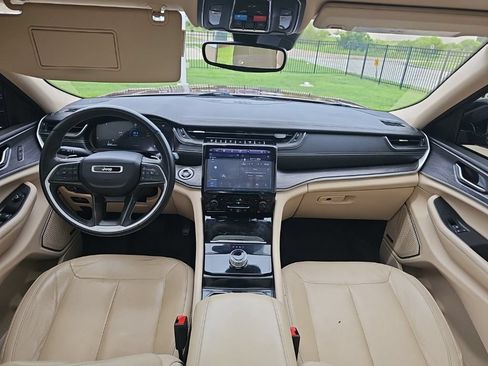 Used 2021 Jeep Grand Cherokee L Limited RWD image 29