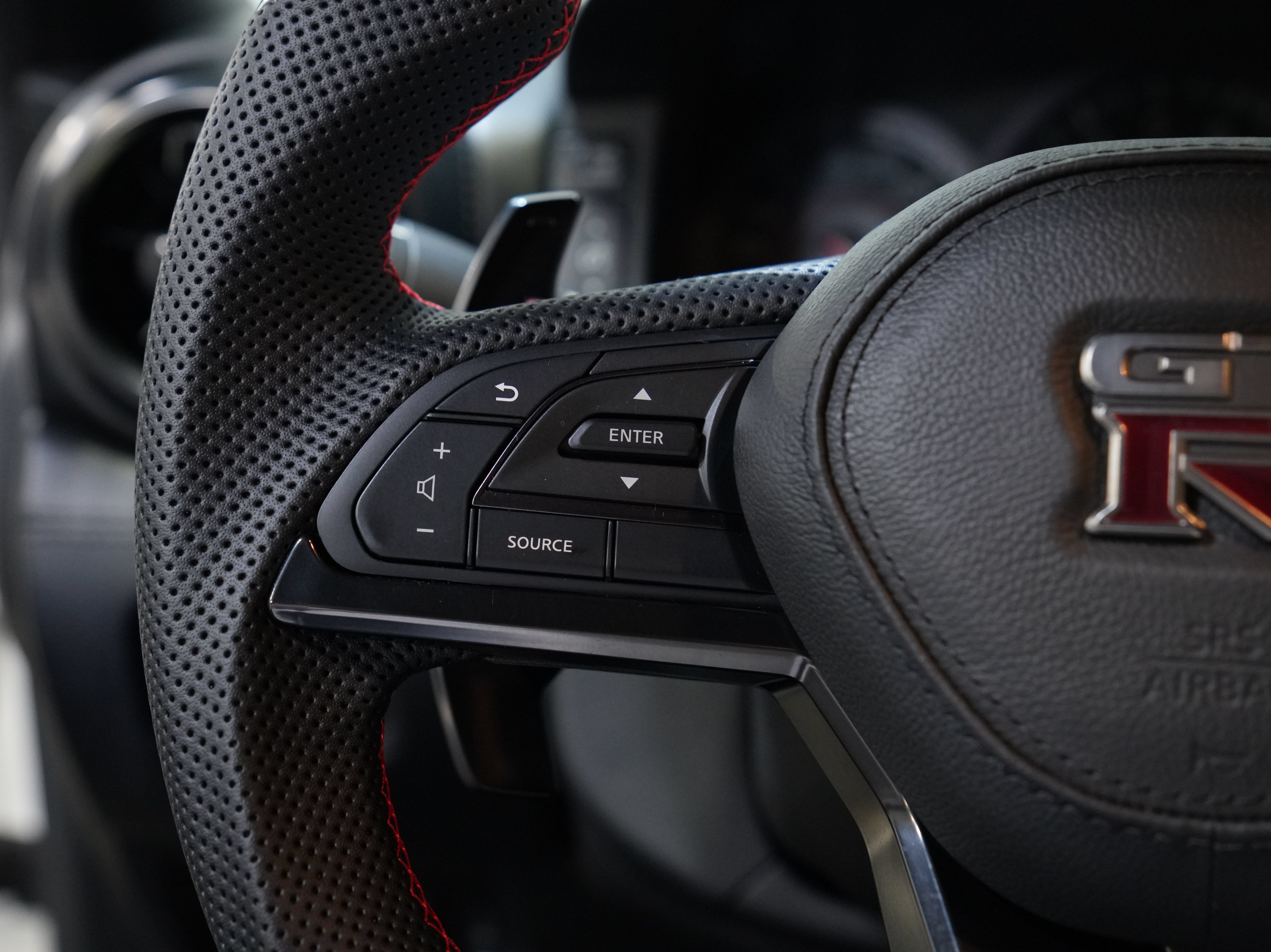 Used 2017 Nissan GT-R Premium AWD/4WD image 37