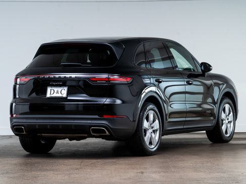 Used 2019 Porsche Cayenne AWD/4WD image 6