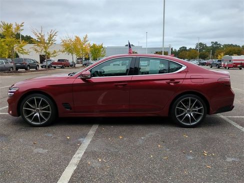 Used 2023 Genesis G70 2.0T image 7