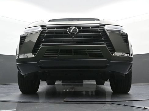 Used 2024 Lexus GX 550 w/ Cold Area Package AWD/4WD image 23
