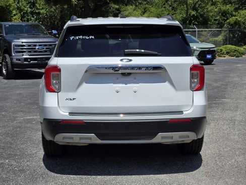 Used 2023 Ford Explorer XLT w/ Equipment Group 202A RWD image 6