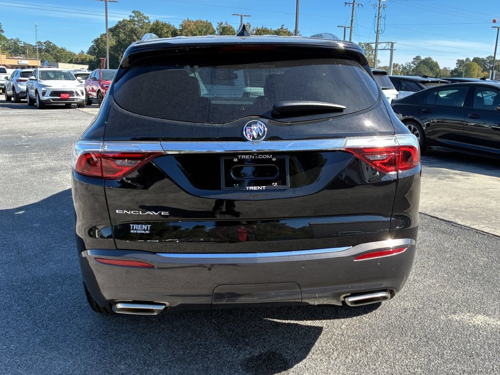 Used 2023 Buick Enclave Essence FWD image 4