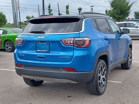 Used 2024 Jeep Compass Limited AWD/4WD image 3