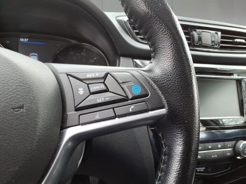 Used 2022 Nissan Rogue Sport SL w/ Premium Package image 15