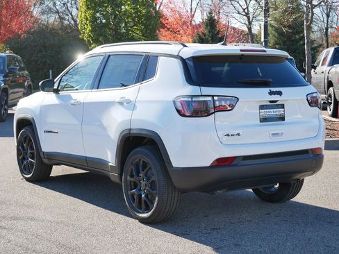 New 2026 Jeep Compass Latitude AWD/4WD image 15