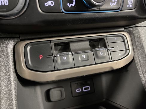 Used 2023 GMC Acadia Denali image 26