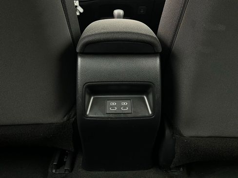 Used 2025 Toyota Corolla LE image 12