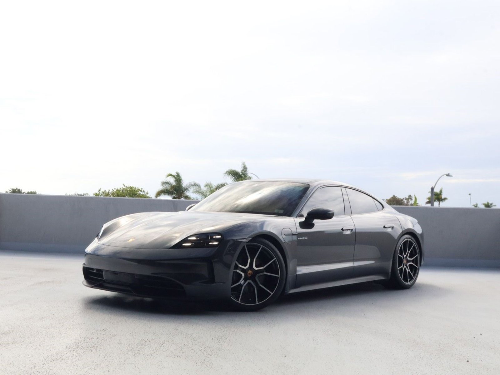 Certified 2025 Porsche Taycan RWD image 1