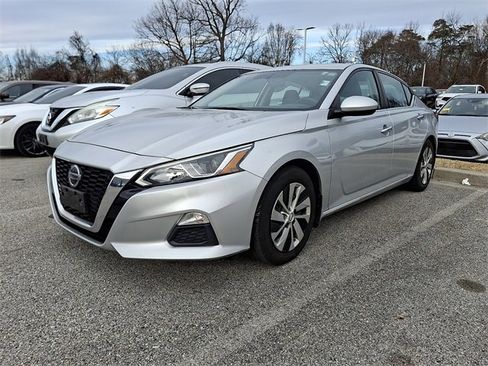 Used 2019 Nissan Altima 2.5 S image 3