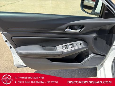 Certified 2024 Nissan Altima 2.5 SV w/ SV Premium Package FWD image 10