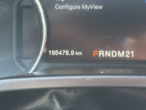 Used 2016 Ford F150 Lariat w/ Heavy-Duty Payload Package AWD/4WD image 16