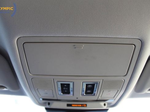 Used 2017 Jaguar F-PACE Prestige image 28