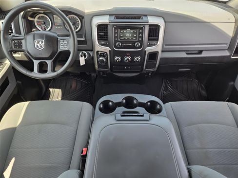 Used 2020 RAM 1500 Classic SLT RWD image 24