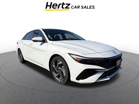 Used 2025 Hyundai Elantra Limited image 1