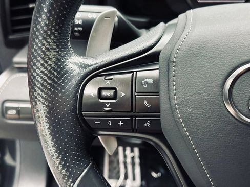 Used 2018 Lexus LC 500 Coupe w/ Performance Package RWD image 26