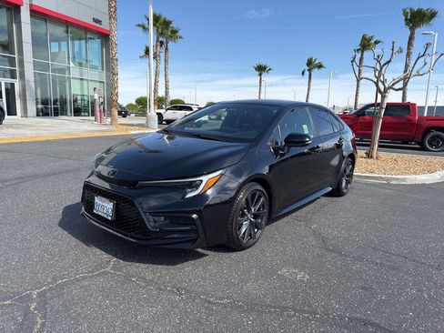 Used 2026 Toyota Corolla SE image 2