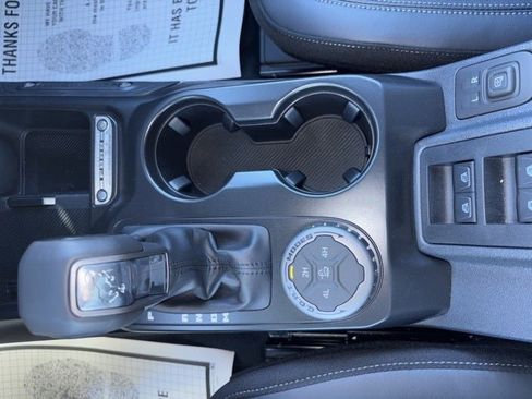 New 2025 Ford Bronco Outer Banks w/ Black Appearance Package image 33