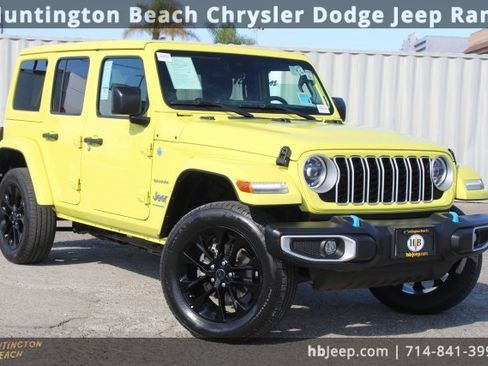 Used 2024 Jeep Wrangler Unlimited Sahara image 1