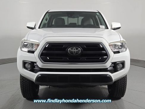 Used 2019 Toyota Tacoma SR5 AWD/4WD image 8