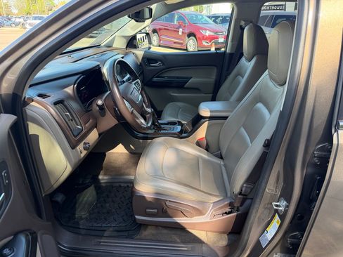 Used 2016 GMC Canyon SLT RWD image 10