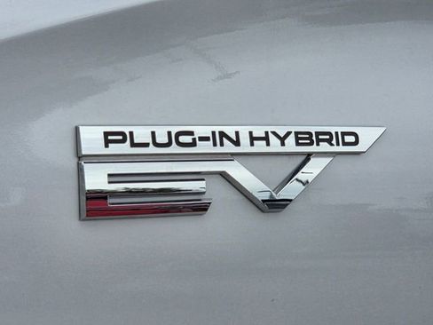 Used 2025 Mitsubishi Outlander SE AWD/4WD image 8