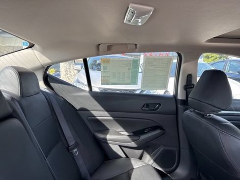 Used 2023 Nissan Altima 2.5 SL FWD image 14