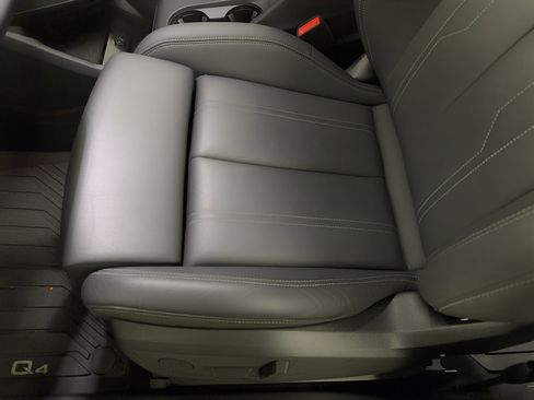 Used 2024 Audi Q4 e-tron Premium Plus image 16