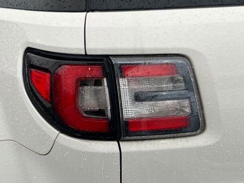 Used 2014 GMC Acadia SLE image 13