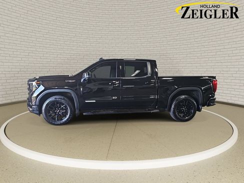 Used 2024 GMC Sierra 1500 Elevation w/ Elevation Premium Package AWD/4WD image 8