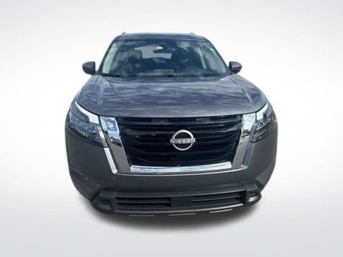 Used 2025 Nissan Pathfinder SV FWD image 8
