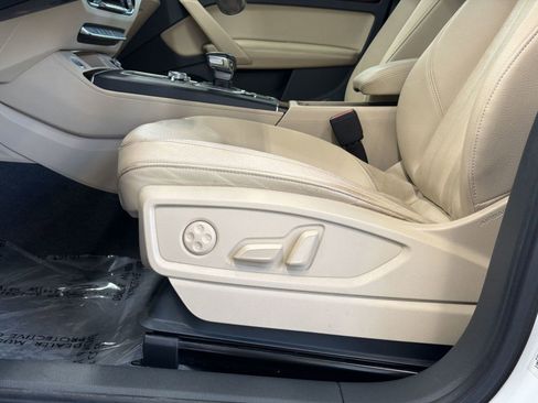 Used 2019 Audi Q5 2.0T Premium Plus w/ Premium Plus Package AWD/4WD image 14