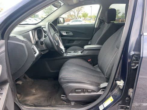 Used 2017 Chevrolet Equinox LT w/ Convenience Package image 6