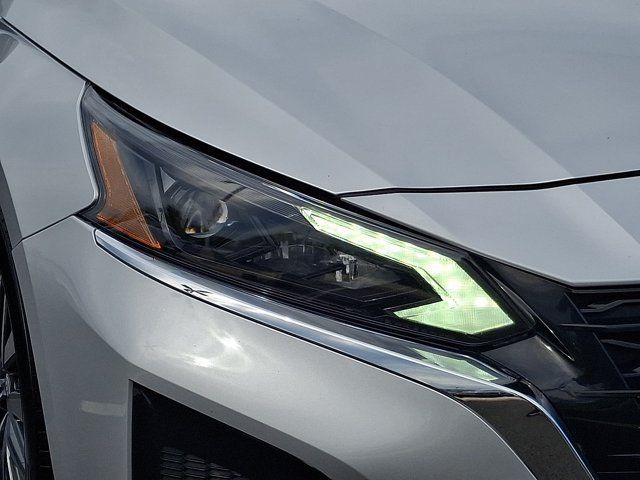 Used 2025 Nissan Altima 2.5 SV AWD/4WD image 9