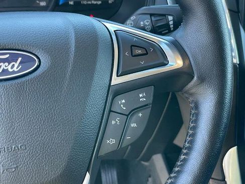 Used 2022 Ford Edge Titanium image 15