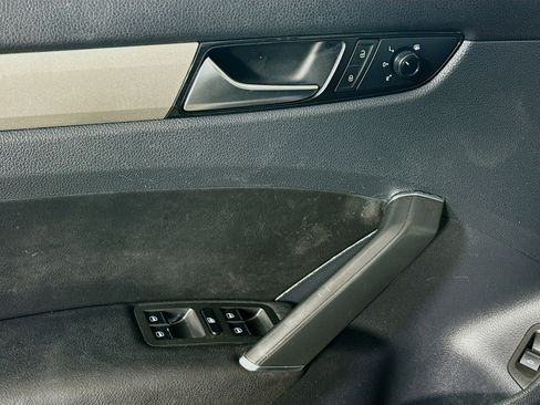 Used 2020 Volkswagen Passat 2.0T SE w/ Sunroof Package image 24