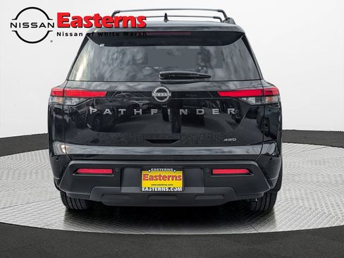 New 2026 Nissan Pathfinder SV image 8