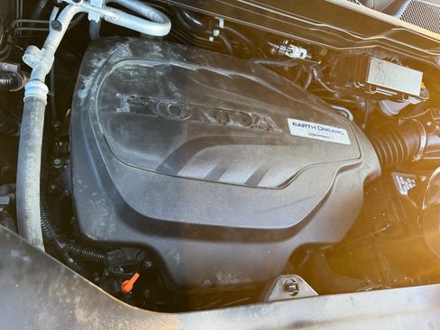 Certified 2025 Honda Passport TrailSport image 31