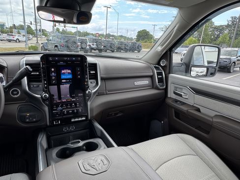 Used 2025 RAM 2500 Laramie image 17