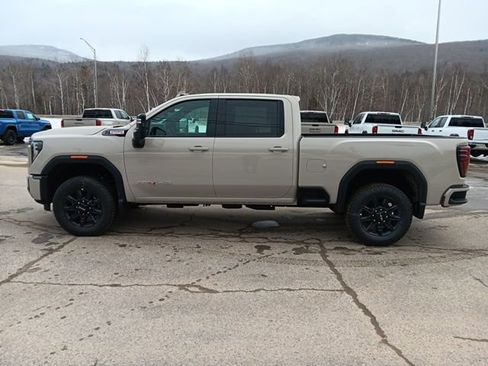 New 2026 GMC Sierra 2500 AT4 AWD/4WD image 4
