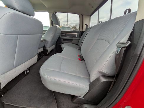 Used 2018 RAM 1500 Classic SLT AWD/4WD image 22