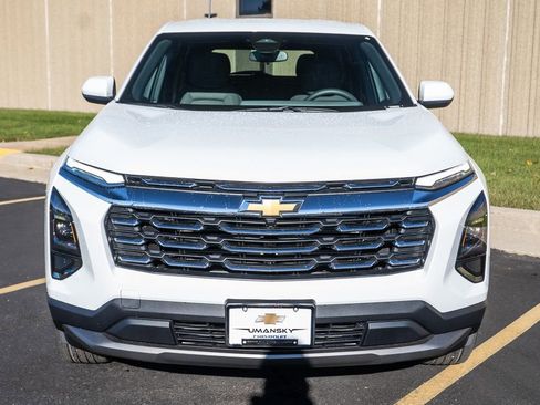 New 2026 Chevrolet Equinox LT image 3