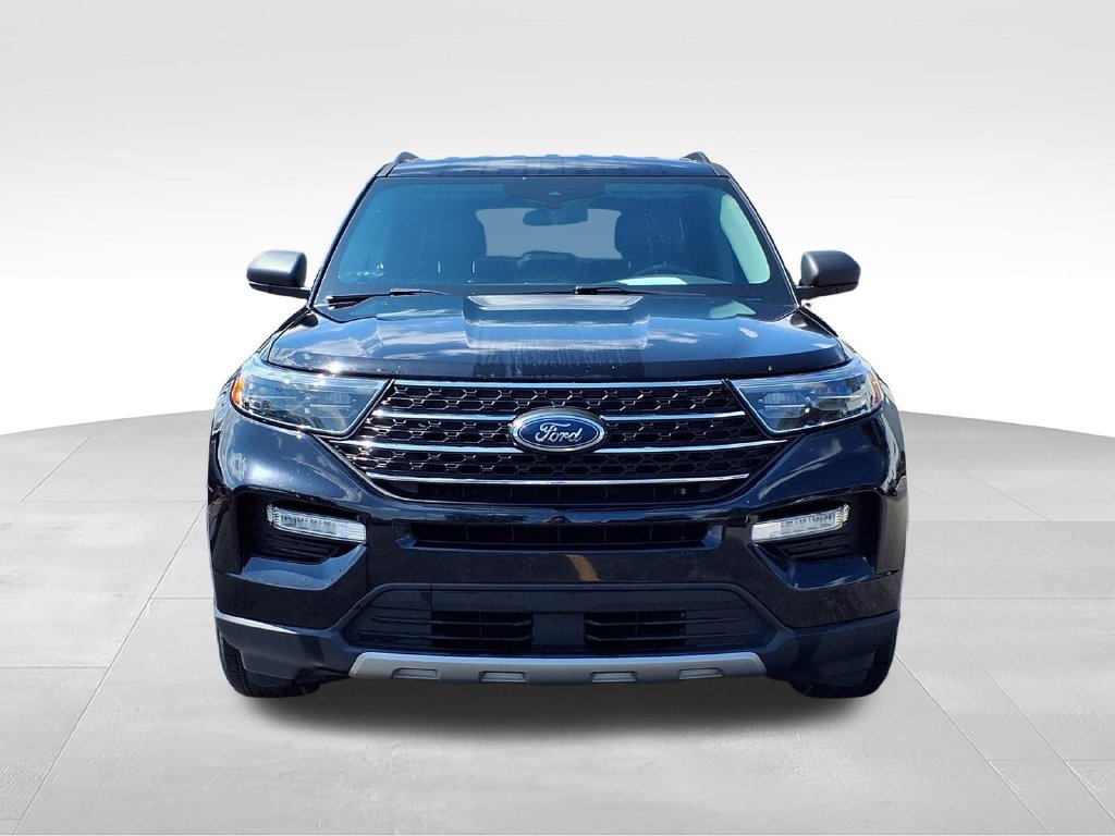 Used 2022 Ford Explorer XLT w/ Equipment Group 202A AWD/4WD image 31