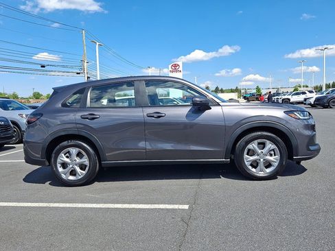 Certified 2023 Honda HR-V LX image 7