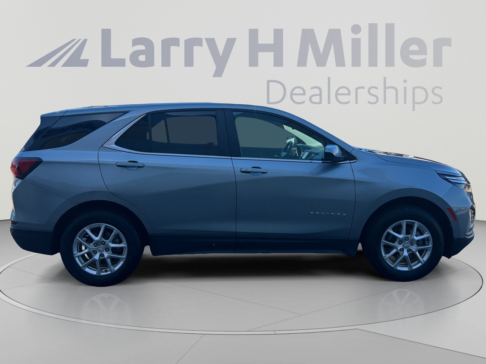 Used 2024 Chevrolet Equinox LT AWD/4WD image 7