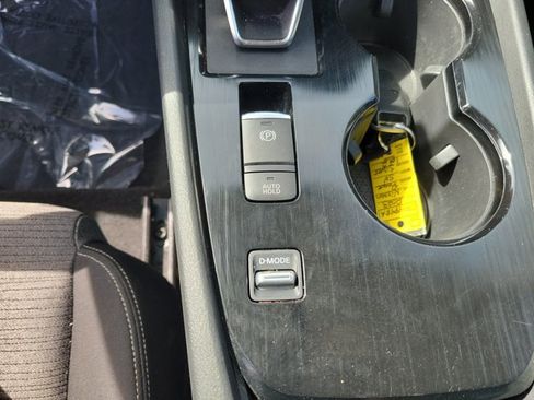 Used 2023 Nissan Rogue SV image 31